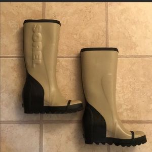 Sorel rain boots